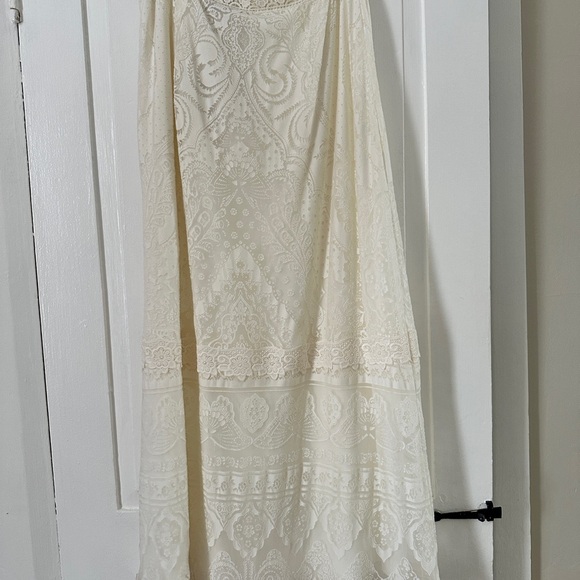FARM Rio White Lace Midi Skirt - Picture 4 of 7